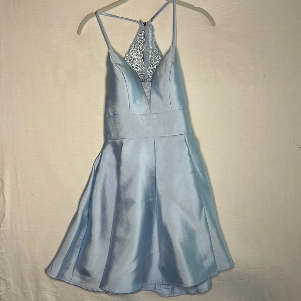 Pocketed SPEECHLESS Womens spaghetti strap V-Neck short Party fit & Flare Dress